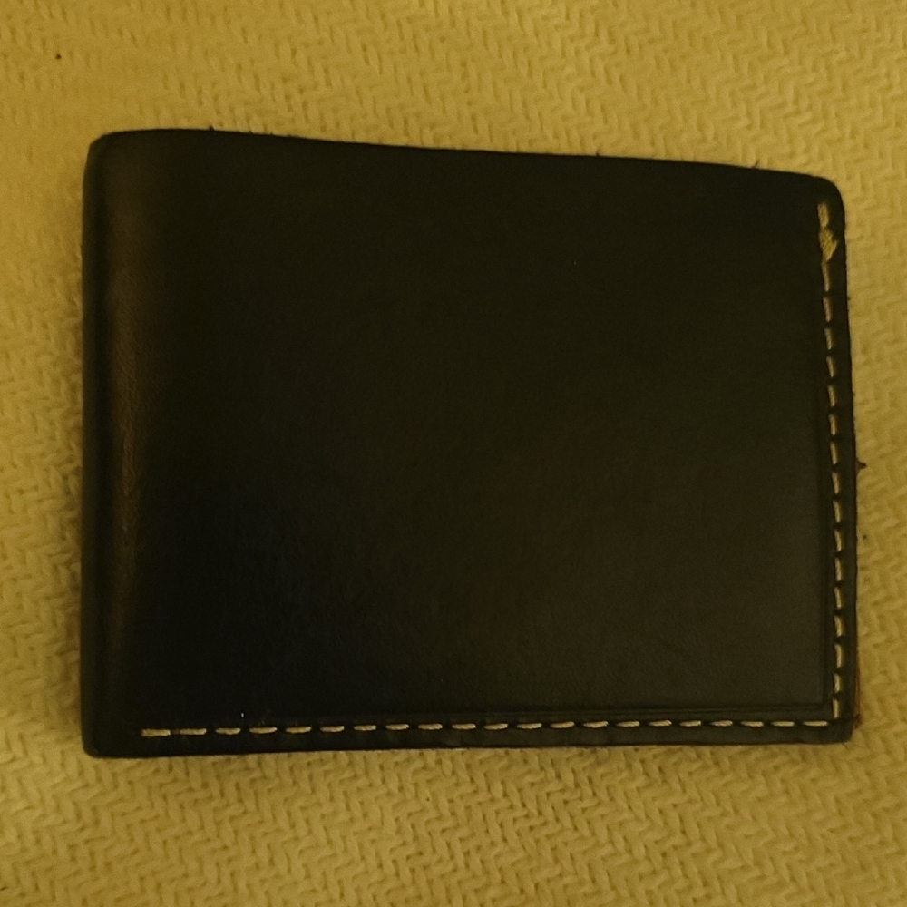 Marc New York Black Leather Key & Card Holder with Contrast Stitching